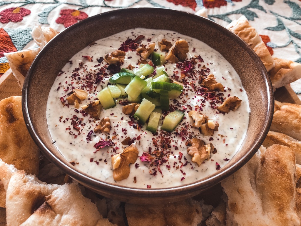How to Make Persian Yogurt Dip | “Mast-o Khiar” – Sarah Bahiraei