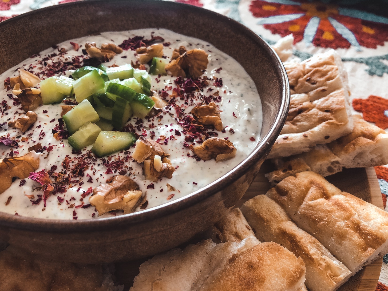 How to Make Persian Yogurt Dip | “Mast-o Khiar” – Sarah Bahiraei